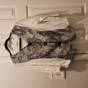 Jaskar White and Black Cardigan (1x)
